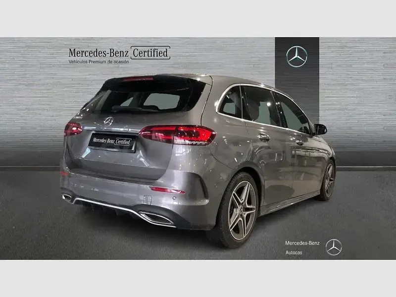 Usado Mercedes B200 150 CV (110 kW) 2022 Gris / plata Utilitario