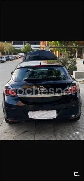 Usado Opel Astra GTC Sport 115 CV (84 kW) 2008 Negro Berlina