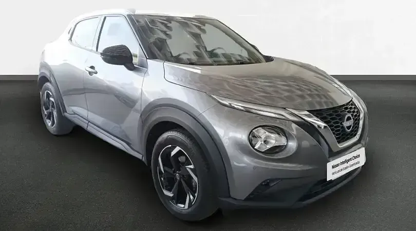 Usado Nissan Juke N-Connecta 114 CV (83 kW) 2024 Skline grey (metalizado) SUV