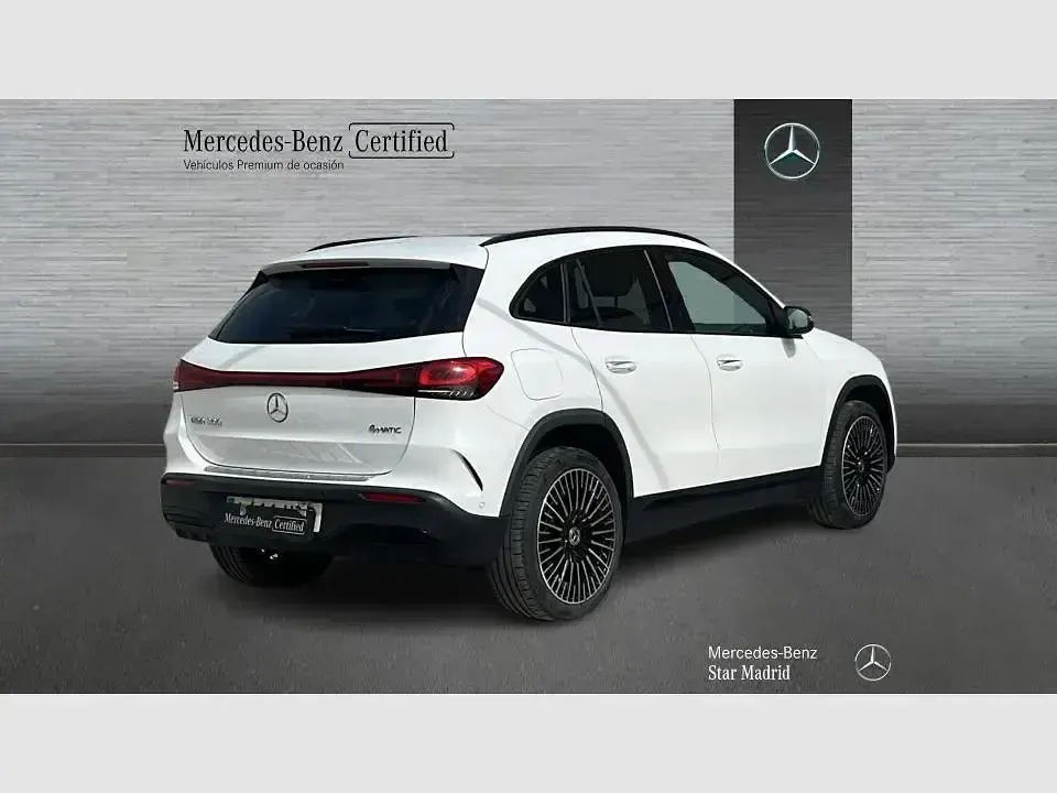 Käytetty Mercedes EQA300 167 kW (228 HP) 2024 Valkoinen Katumaasturi