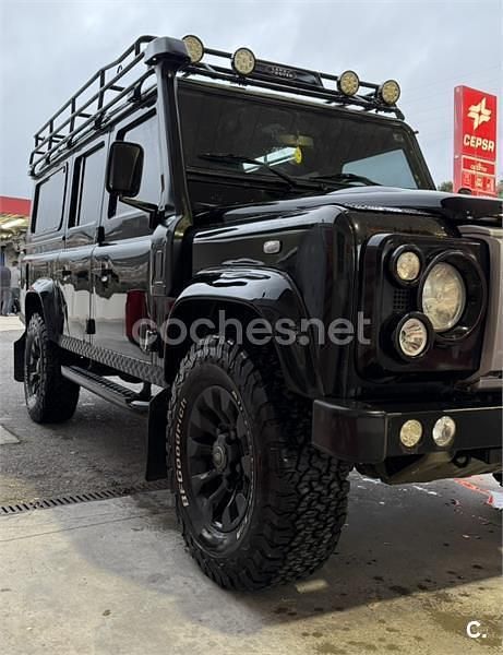 Usado Land Rover Defender 122 HP (89 kW) 2013 Preto Carrinha