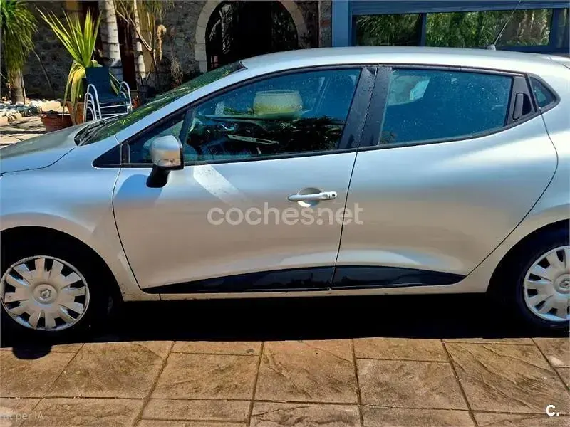 Usado Renault Clio IV Business 75 CV (55 kW) 2014 Blanco Berlina