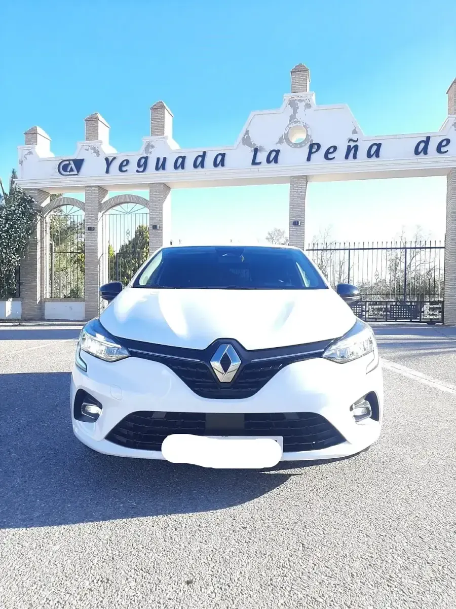 Usado Renault Clio Equilibre 100 CV (73 kW) 2023 Blanco Utilitario