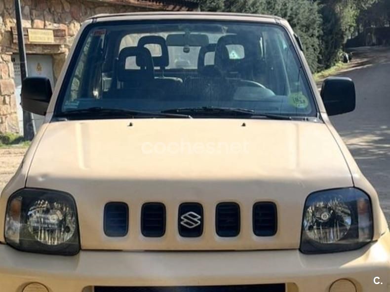 Usado Suzuki Jimny 80 CV (58 kW) 2002 Beige SUV