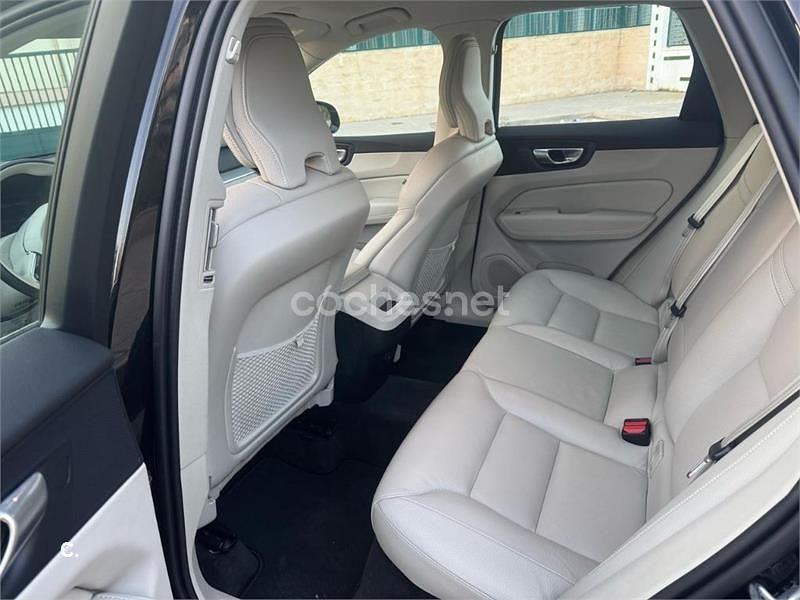 Usado Volvo XC60 Plus 197 CV (144 kW) 2023 Negro SUV
