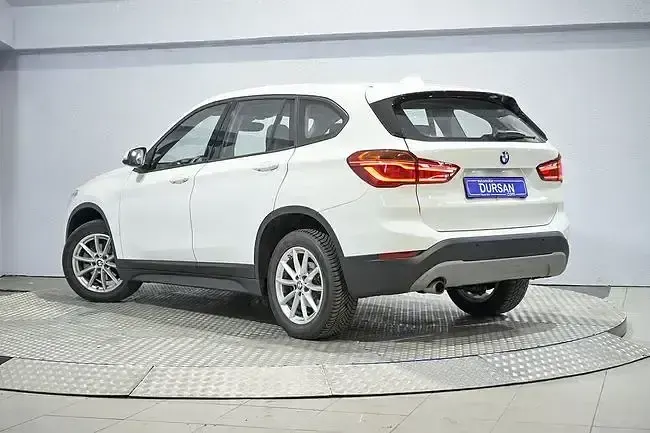 Usado BMW X1 Comfort Edition 136 CV (100 kW) 2017 Blanco SUV