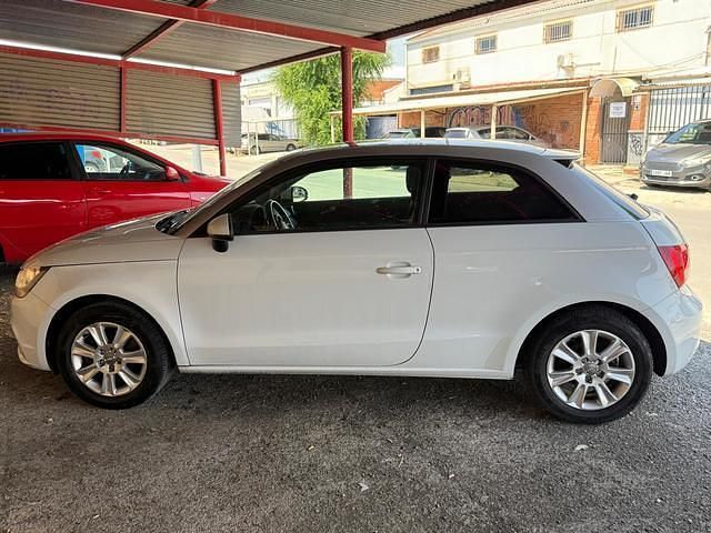 Usado Audi A1 Exclusive 86 CV (63 kW) 2014 Blanco Utilitario