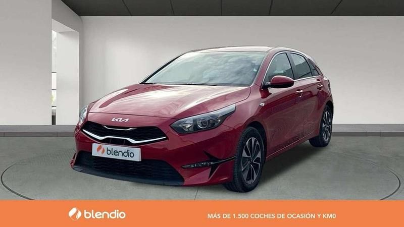 Usado Kia Ceed 101 CV (74 kW) 2024 Rojo Utilitario