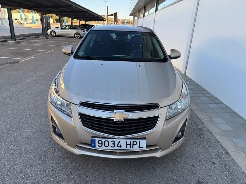 Usado Chevrolet Cruze LT 130 CV (95 kW) 2013 Beige Berlina