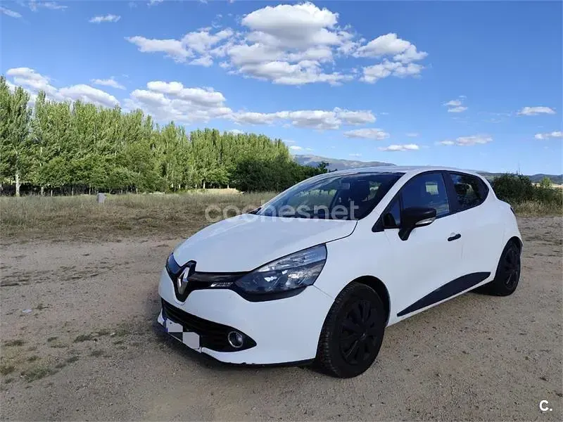 Usado Renault Clio IV Authentique 75 CV (55 kW) 2013 Blanco Berlina