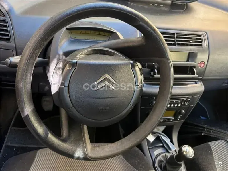 Usado Citroën C4 110 CV (80 kW) 2005 Blanco Berlina