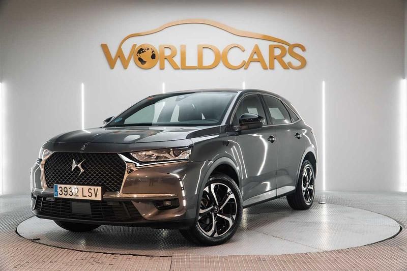 Gris Usado 2021 DS Automobiles DS7 Crossback Chic SUV | 22.475 € (Un poco caro) - Imagen 1/4