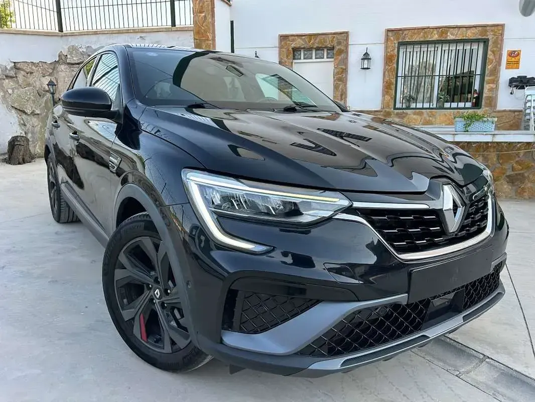 Usado Renault Arkana R.S. 140 CV (102 kW) 2022 Negro SUV