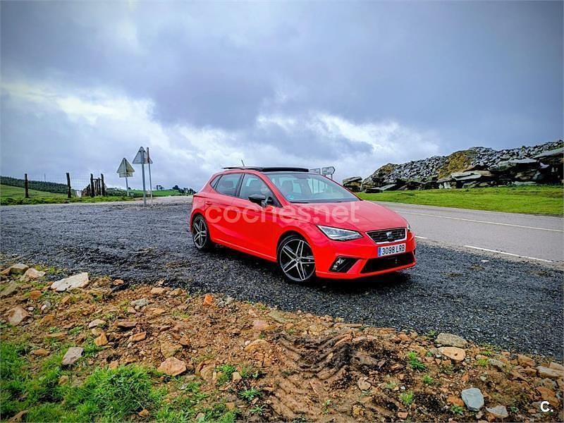 Usado Seat Ibiza FR 110 CV (80 kW) 2021 Rojo Berlina