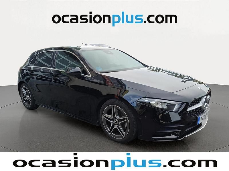 Usado Mercedes A180 116 CV (85 kW) 2022 Negro Berlina
