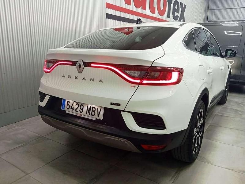 Usado Renault Arkana Zen 143 CV (105 kW) 2022 Blanco SUV