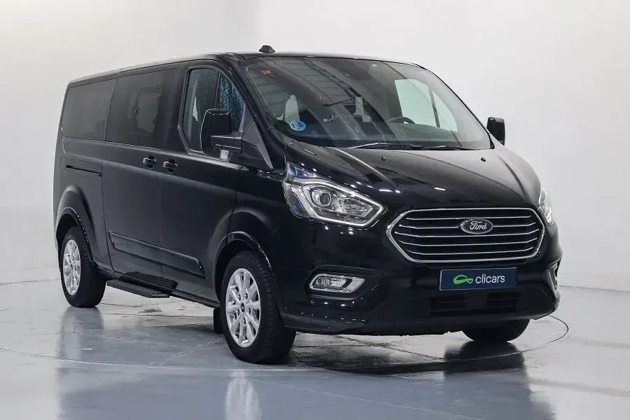 Usado Ford Tourneo Custom Titanium 150 CV (110 kW) 2024 Van