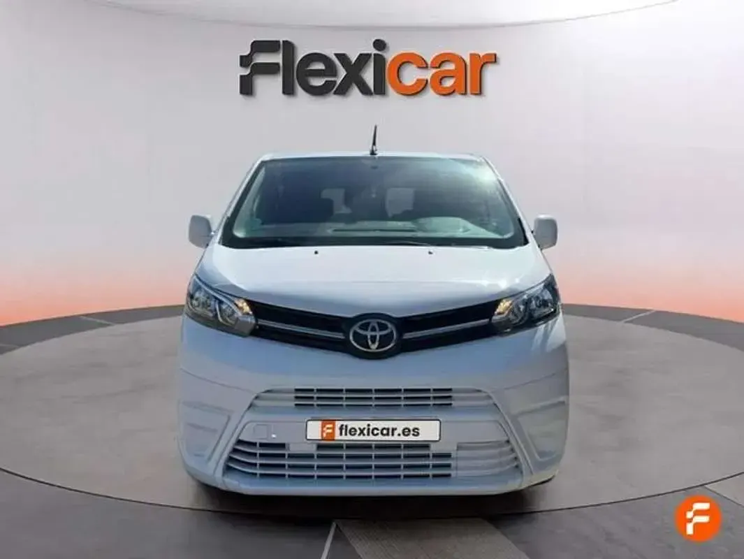 Usado Toyota Proace 120 CV (88 kW) 2021 Blanco Monovolumen