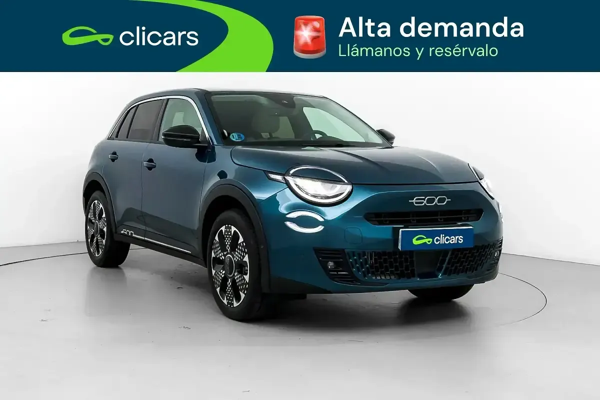 Usado Fiat 600 La Prima 101 CV (74 kW) 2025 Azul SUV