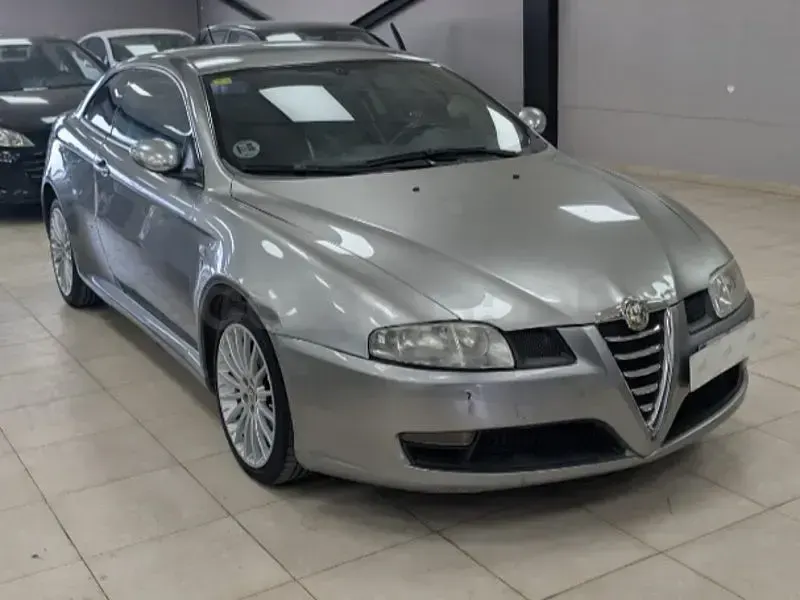 Usado Alfa Romeo GT Distinctive 150 CV (110 kW) 2006 Negro Coupe