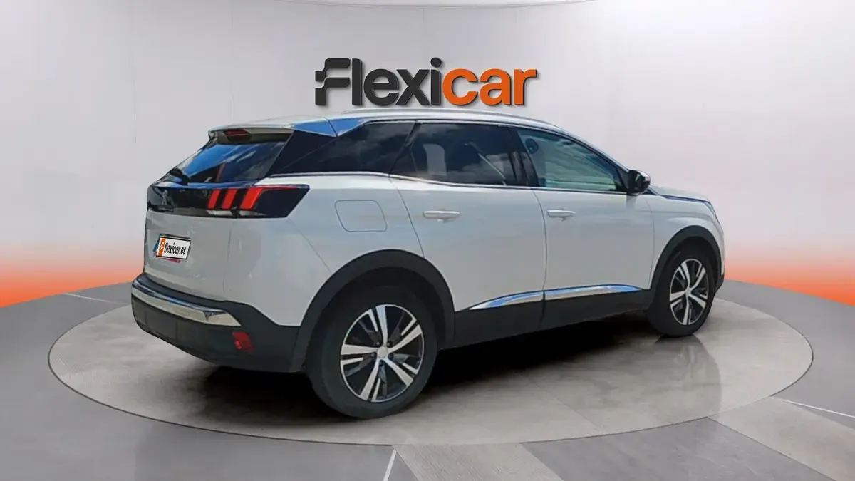 Usado Peugeot 3008 Active 131 CV (96 kW) 2018 Blanco SUV