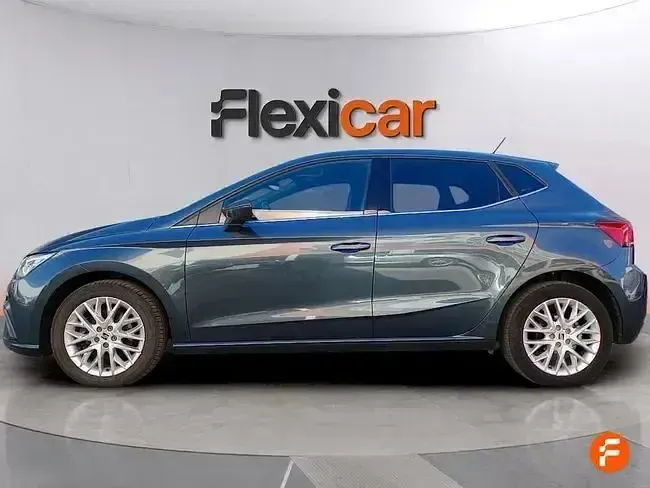 Usado Seat Ibiza 115 CV (84 kW) 2024 Gris Utilitario