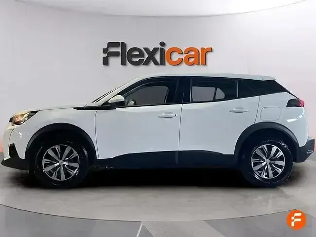 Usado Peugeot 2008 Active 100 CV (73 kW) 2021 Blanco SUV