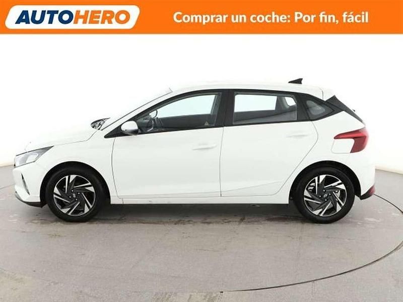 Usado Hyundai i20 84 CV (61 kW) 2023 Blanco Utilitario
