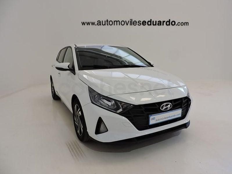Usado Hyundai i20 84 CV (61 kW) 2021 Blanco Utilitario