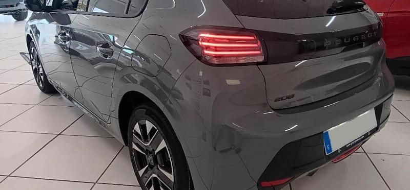 Nuevo Peugeot 208 Allure 102 CV (75 kW) 2025 Gris Utilitario