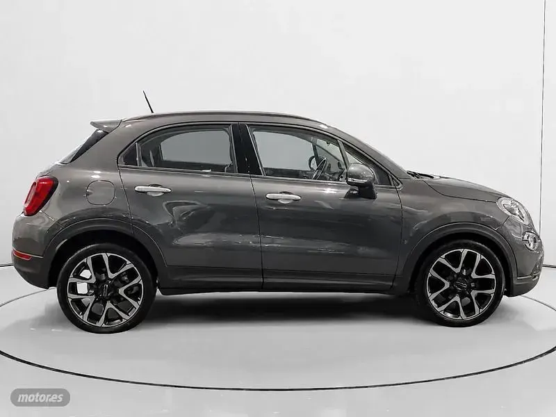 Usado Fiat 500X Style 120 CV (88 kW) 2022 Gris / plata SUV