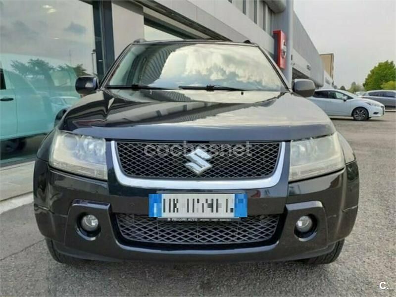 Usado Suzuki Grand Vitara 140 CV (102 kW) 2007 Negro SUV