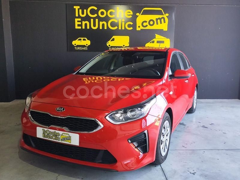 Usado Kia Ceed 100 CV (73 kW) 2020 Rojo Utilitario