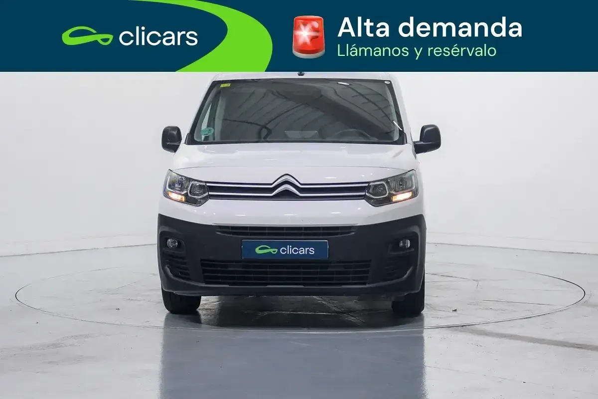 Usado Citroën Berlingo 100 CV (73 kW) 2022 Blanco Monovolumen