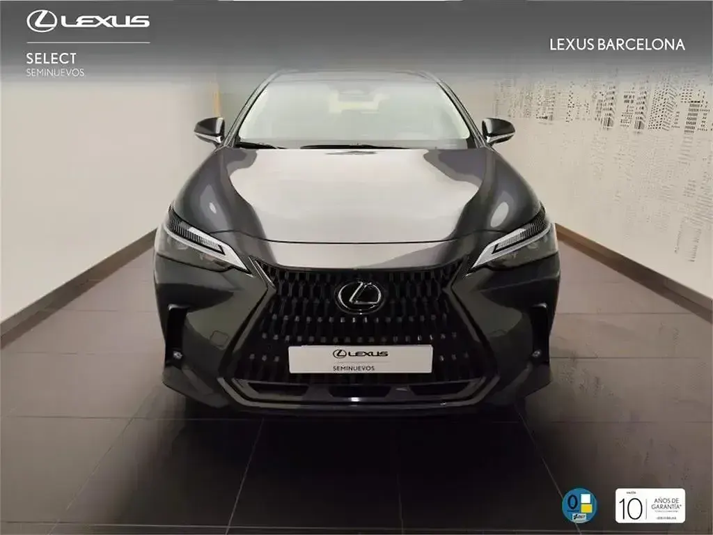 Usado Lexus NX450h+ 309 CV (227 kW) 2025 Gris / plata SUV