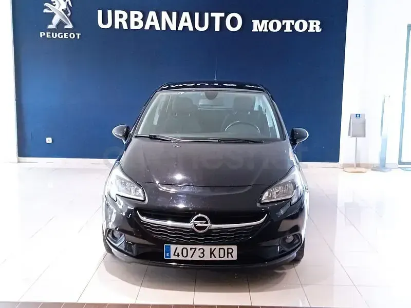 Usado Opel Corsa Selective 90 CV (66 kW) 2017 Negro Utilitario