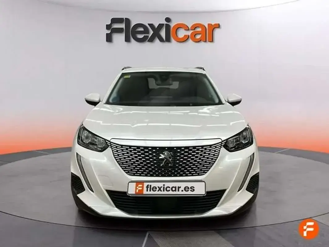 Usado Peugeot e-2008 Allure 100 kW (136 CV) 2020 Blanco SUV
