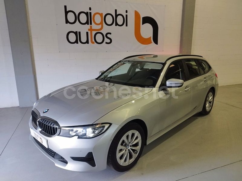 Gris Usado 2020 BMW 320 Comfort Edition Familiar | 26.990 € (Buen precio) - Imagen 1/4