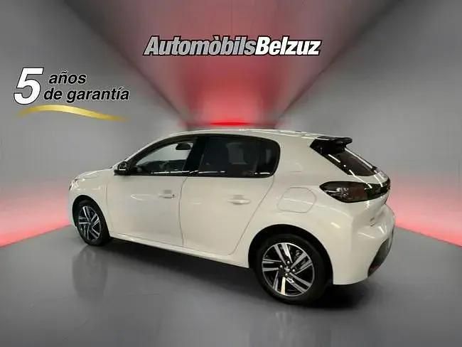 Usado Peugeot 208 Allure 102 CV (75 kW) 2021 Blanco Utilitario
