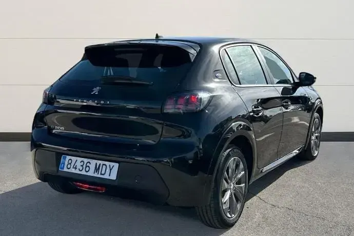 Usado Peugeot e-208 Active 100 kW (136 CV) 2023 Utilitario