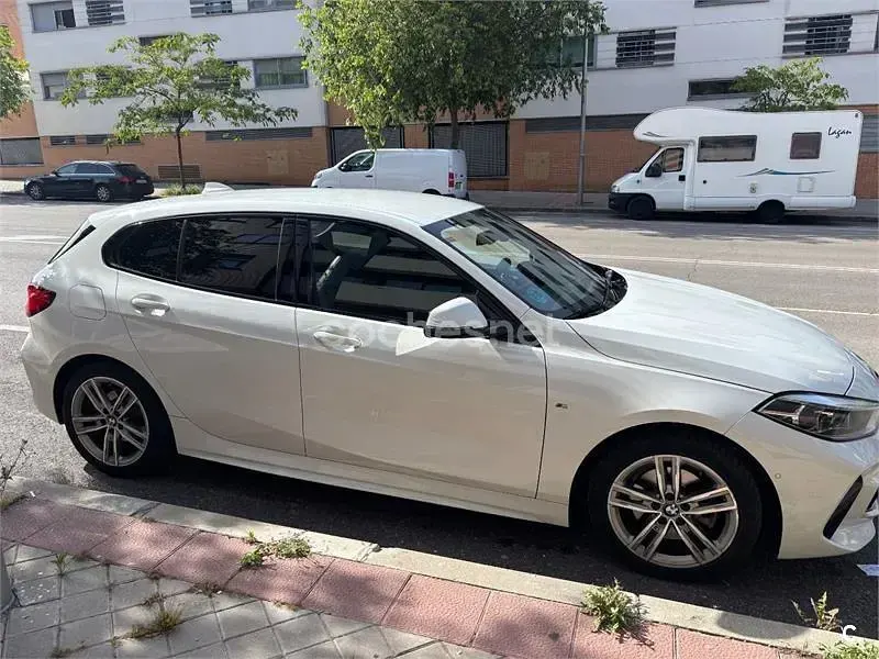 Usado BMW 118 150 CV (110 kW) 2021 Blanco Utilitario