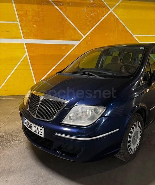 Usado Lancia Phedra 128 CV (94 kW) 2003 Azul Monovolumen