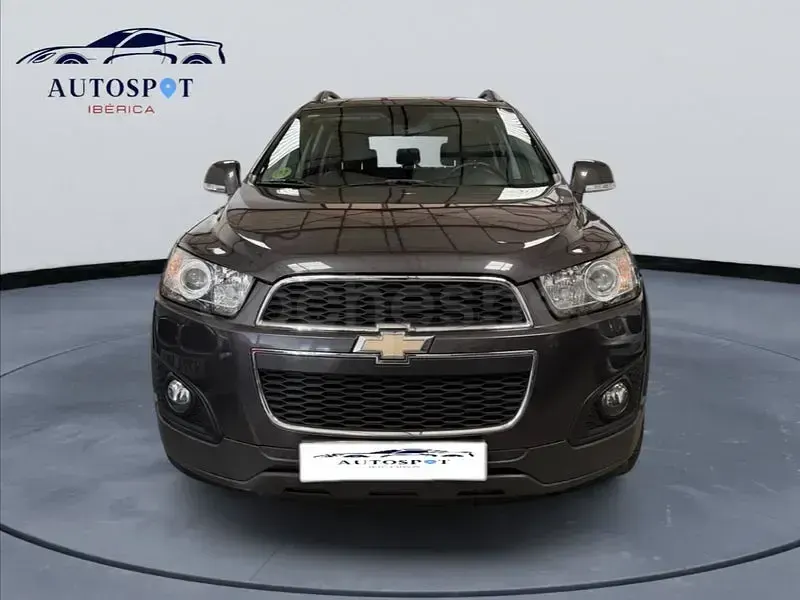 Usado Chevrolet Captiva LT 163 CV (119 kW) 2013 Gris / plata SUV
