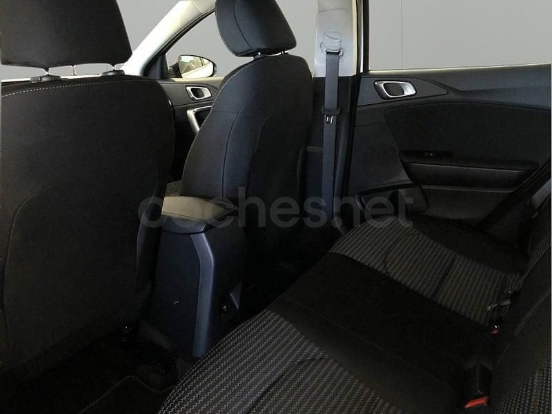 Nuevo Kia XCeed 100 CV (73 kW) 2025 Blanco SUV
