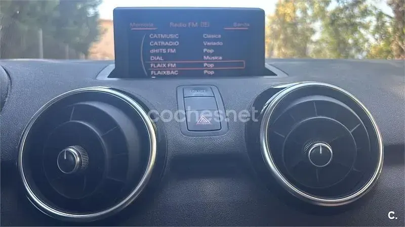 Usado Audi A1 Ambition 105 CV (77 kW) 2011 Rojo Utilitario