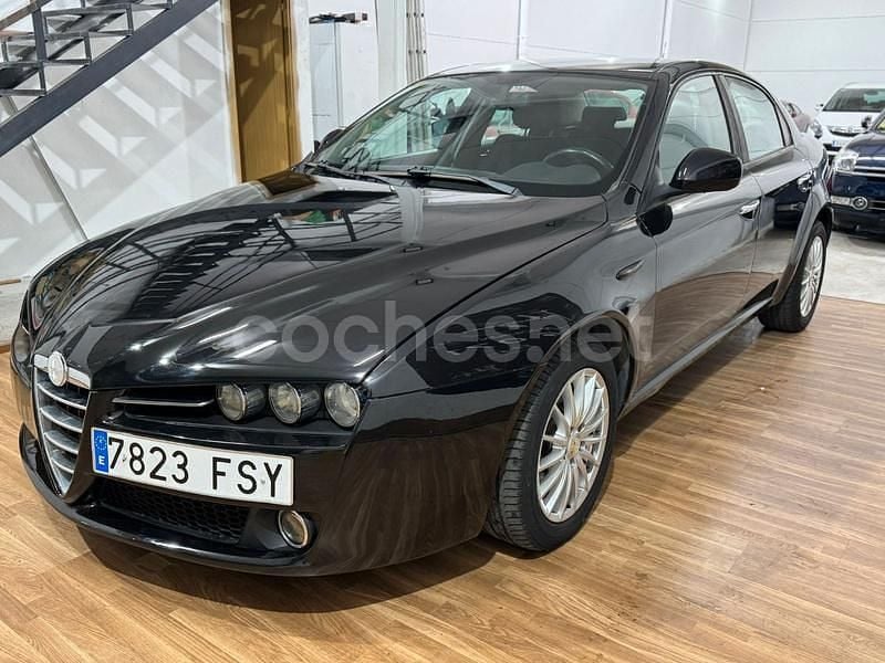 Negro Usado 2007 Alfa Romeo 159 Distinctive Berlina | 6990 € (Precio justo) - Imagen 1/3