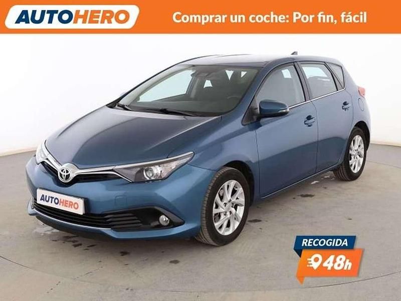 Usado Toyota Auris Active 116 CV (85 kW) 2018 Azul Berlina