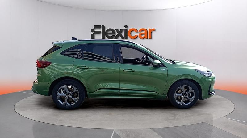 Usado Ford Kuga ST-Line 150 CV (110 kW) 2025 Verde SUV