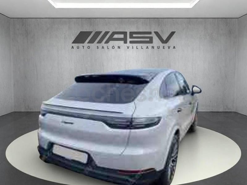 Usado Porsche Cayenne 462 CV (339 kW) 2022 Gris / plata SUV