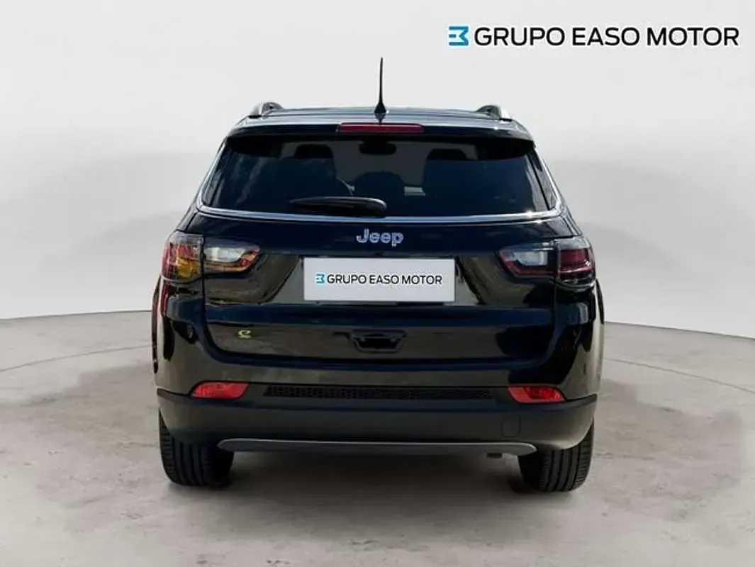 Usado Jeep Compass Limited 129 CV (94 kW) 2024 Negro SUV
